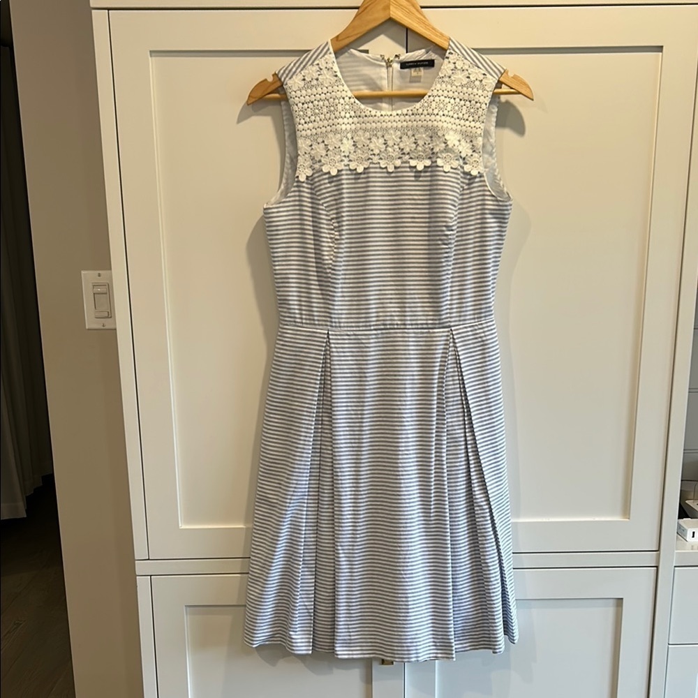 Tommy Hilfiger Striped Lace Lined White/Blue Sleeveless Sheath Midi Dress Size 6